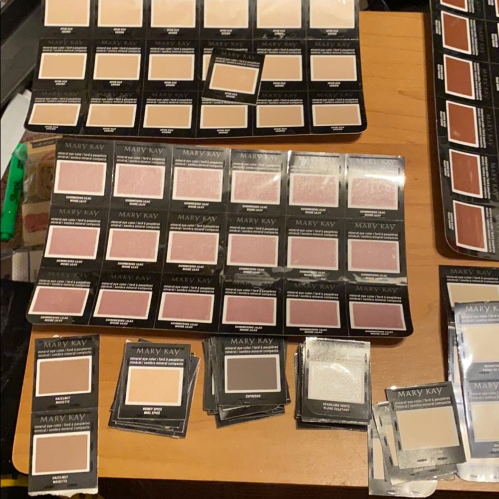 LOT OF DISCONTINUED MARY MAY EYE COLOR